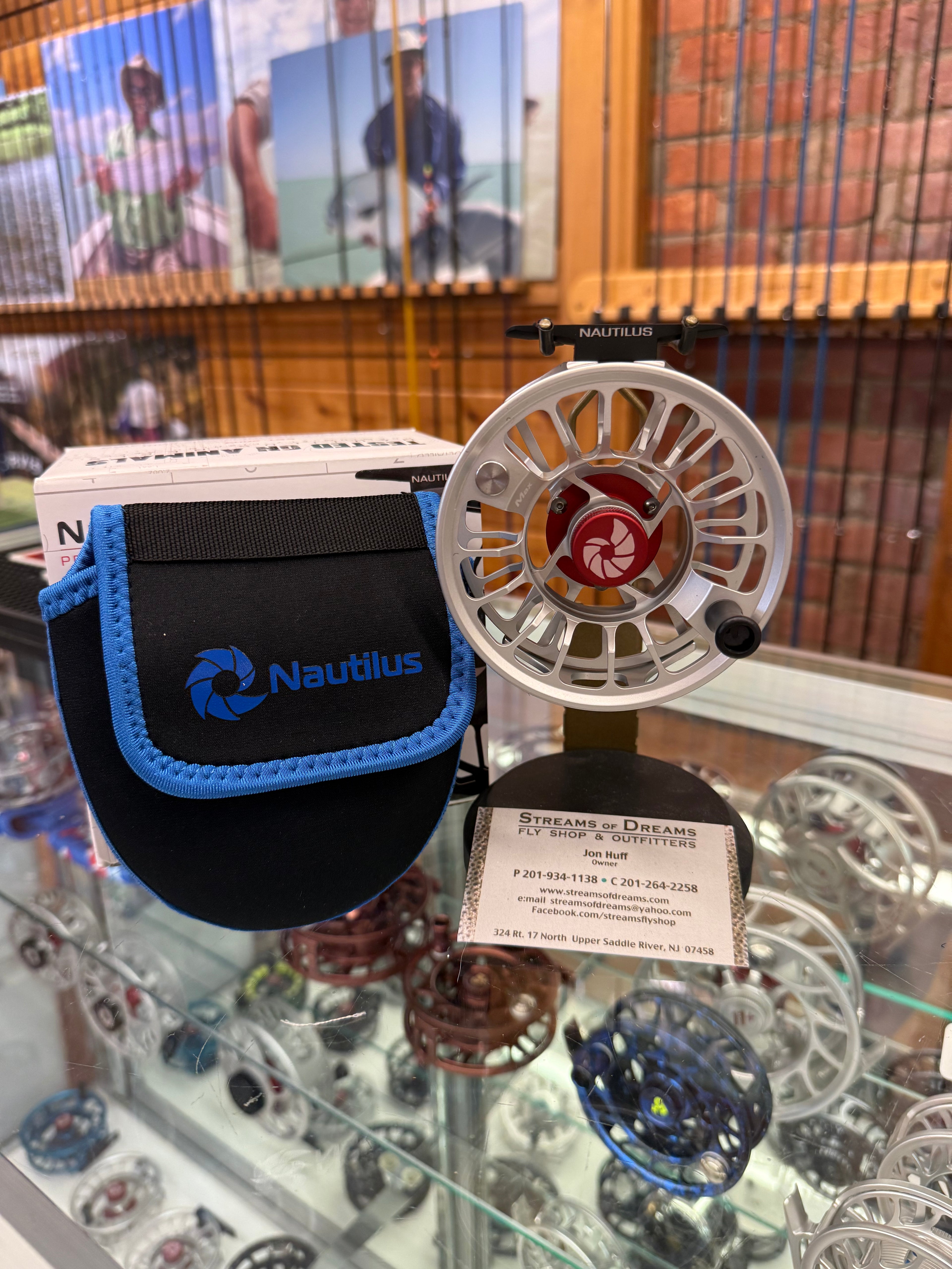 🔥Nautilus XL Max Silver trade-in MINT CONDITION 20% OFF