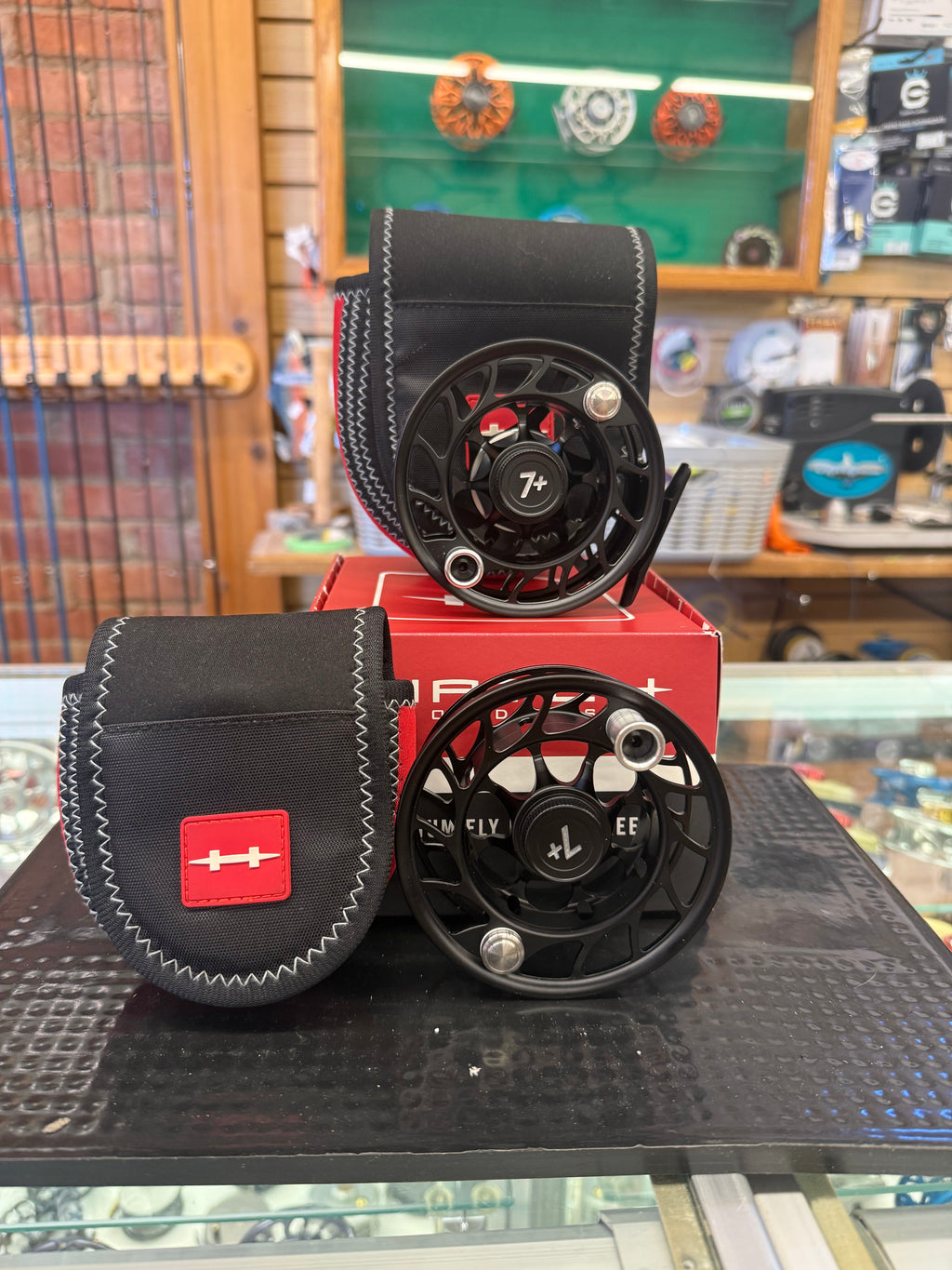 Hatch Iconic 7+ large arbor W/ Spare Spool Trade in !MINT CONDITION! 15% OFF