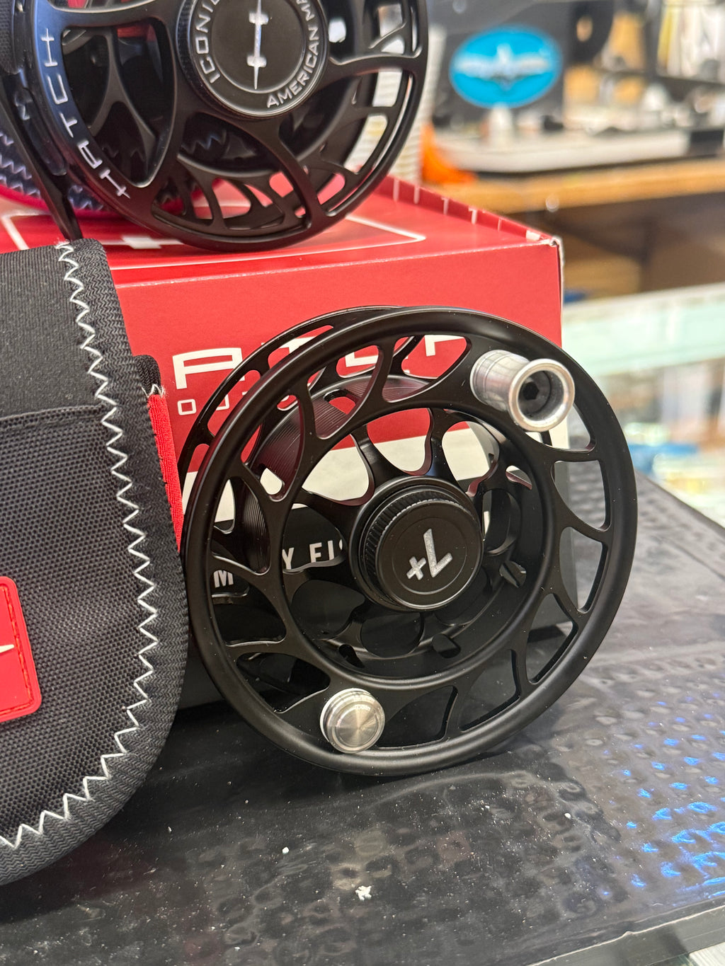 Hatch Iconic 7+ large arbor W/ Spare Spool Trade in !MINT CONDITION! 15% OFF
