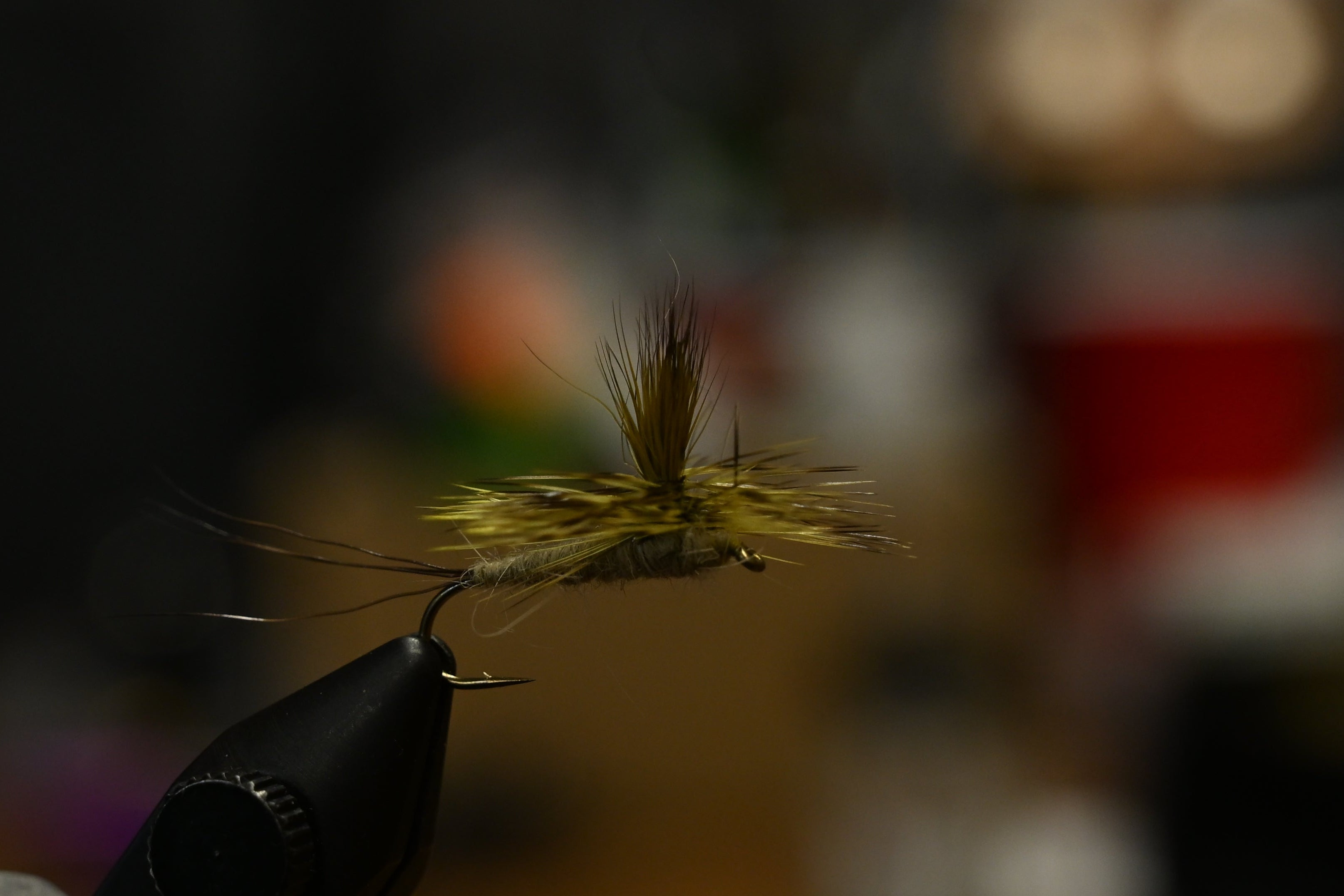 Green Drake Parachute Dry Fly - Staff Tied