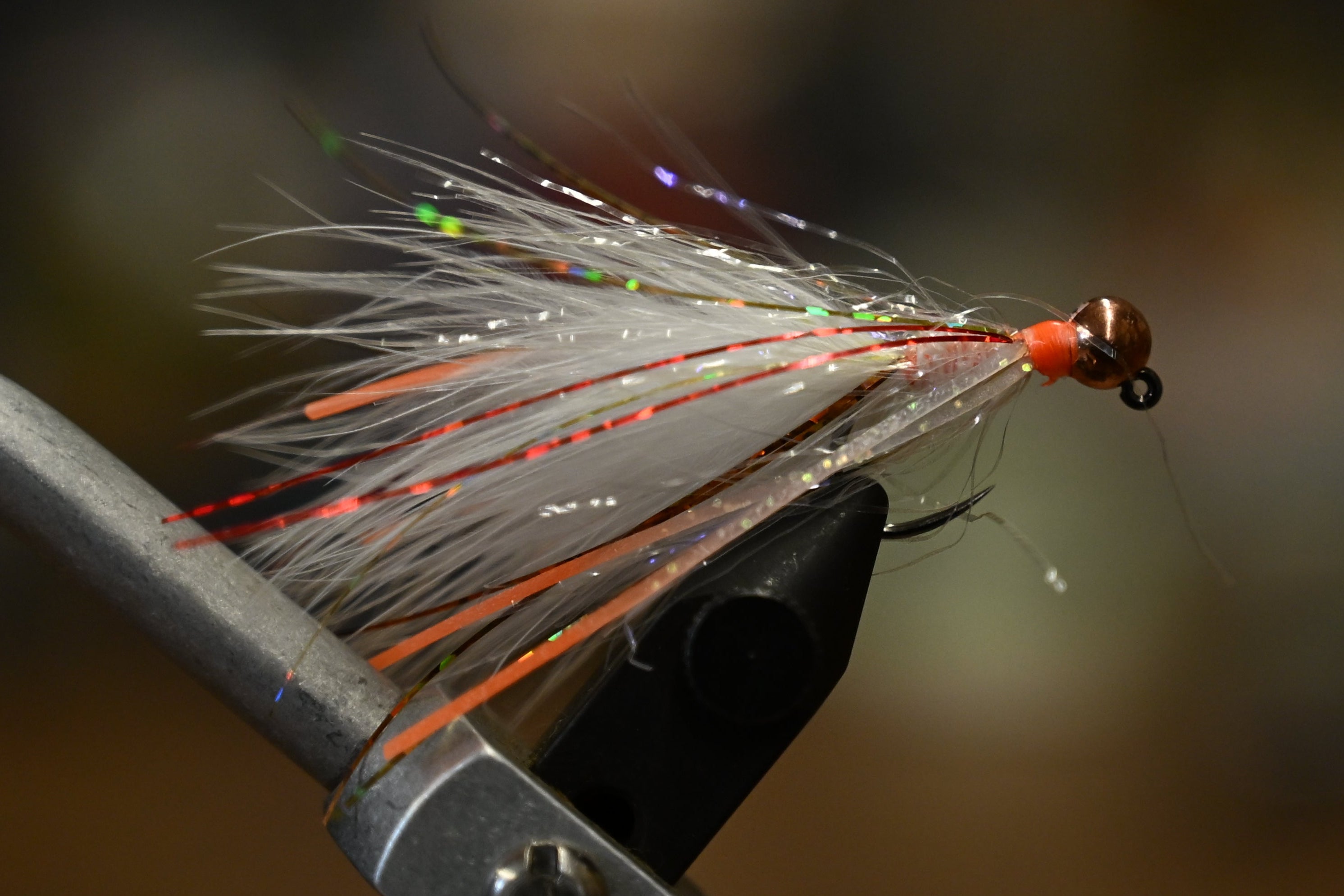 Jiggy Bugger White Hot Spot sz 6- Staff Tied