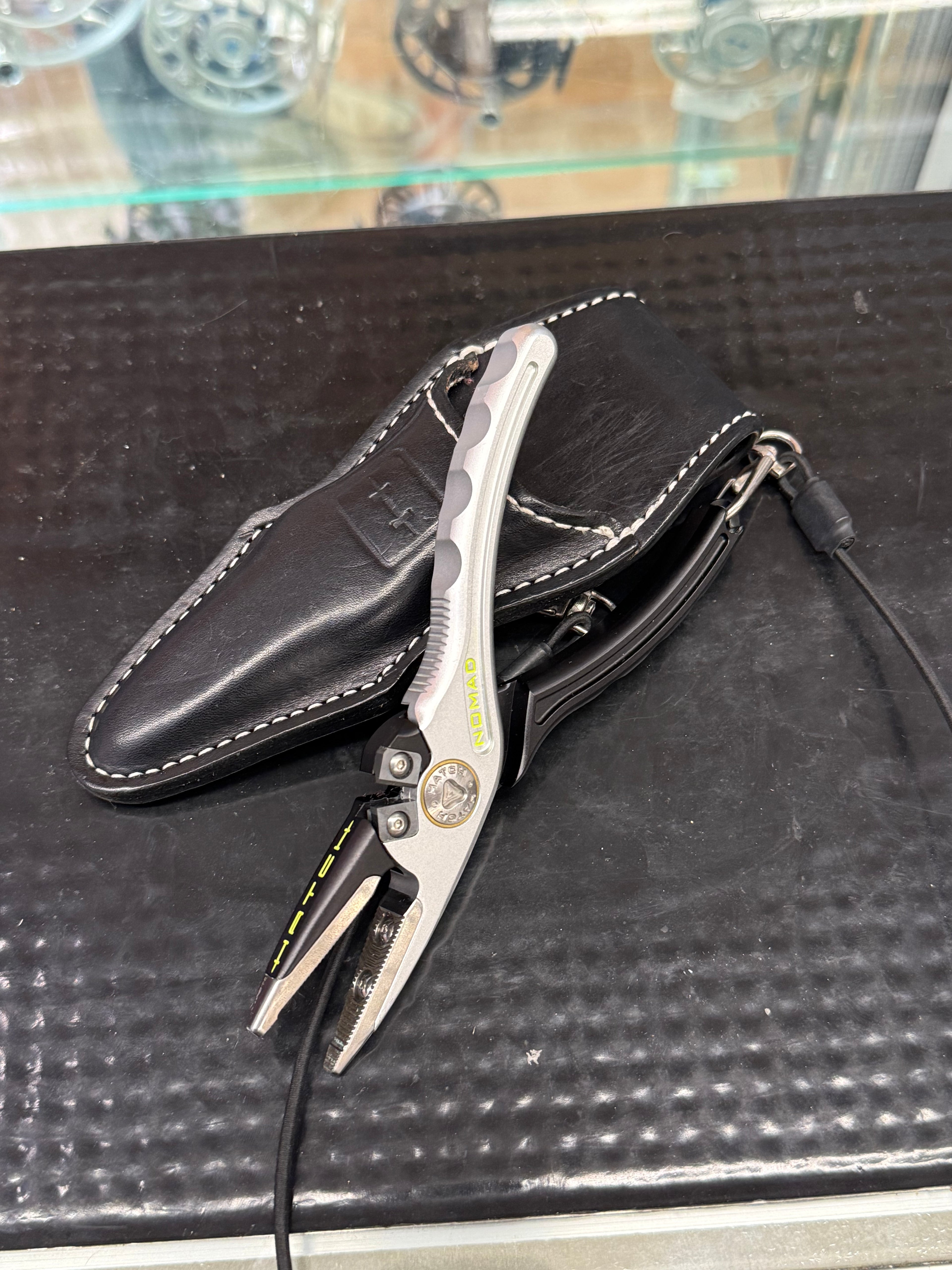 Hatch Nomad two tone Pliers Trade in !BRAND NEW CONDITION! 25% OFF