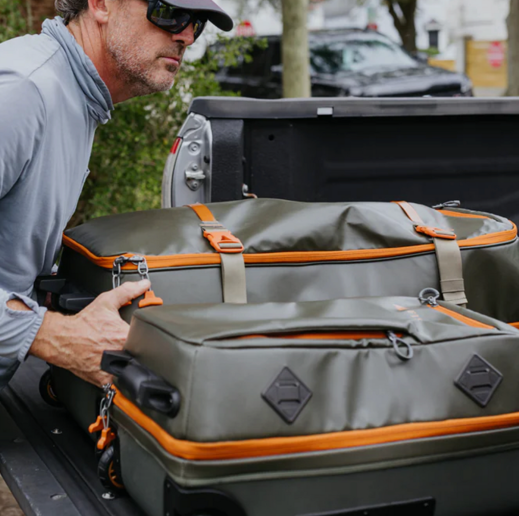 Fishpond Stormshadow Rolling Carry-on