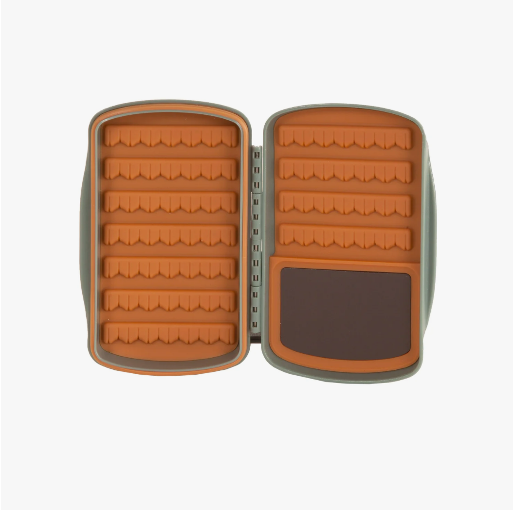 Fishpond Tacky Pescador MagPad - Small